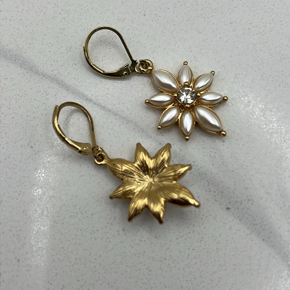Joan Rivers earrings - Picture 2 of 7
